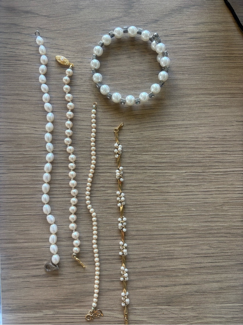 Set of 5 Classic White Pearl Bracelets - Elegant Women’s Jewelry